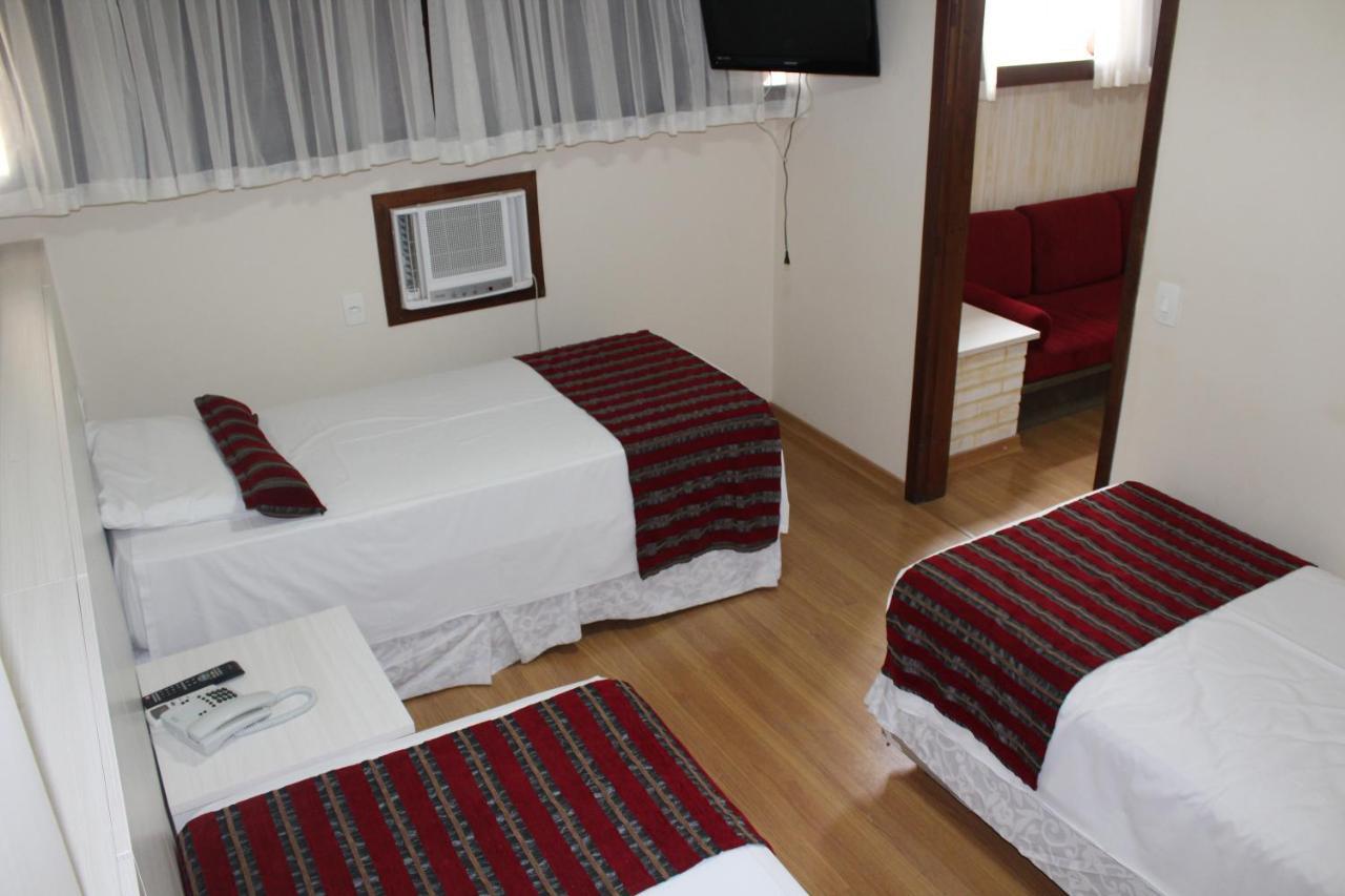 Quarto Triplo Standard
