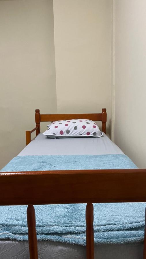 Cama em Dormitório Feminino com 10 Camas