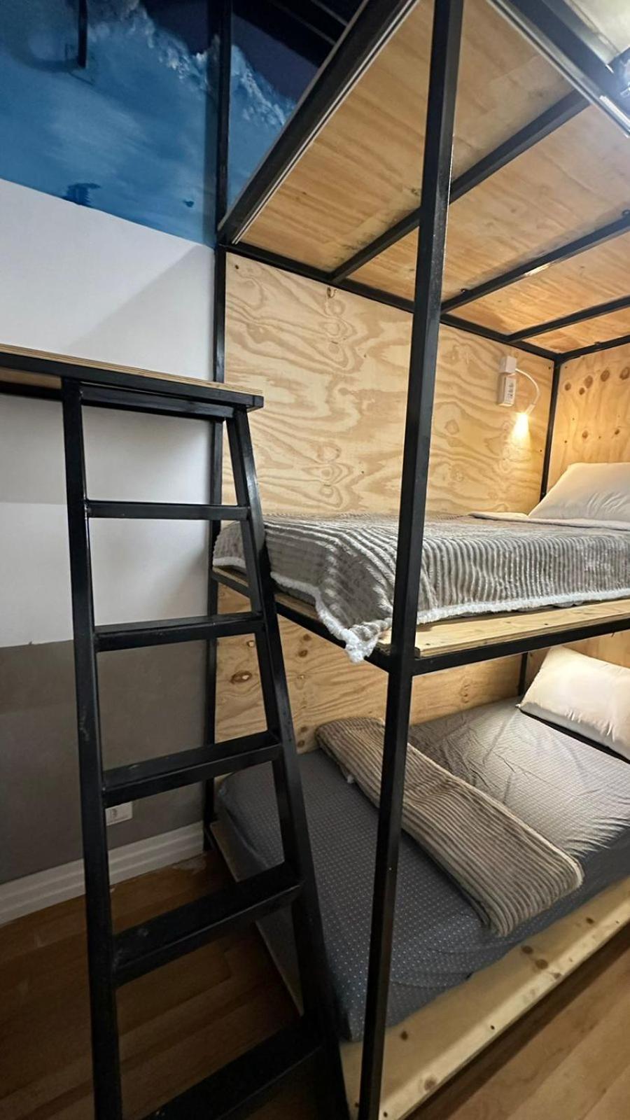 Cama em Beliche em Dormitório Feminino