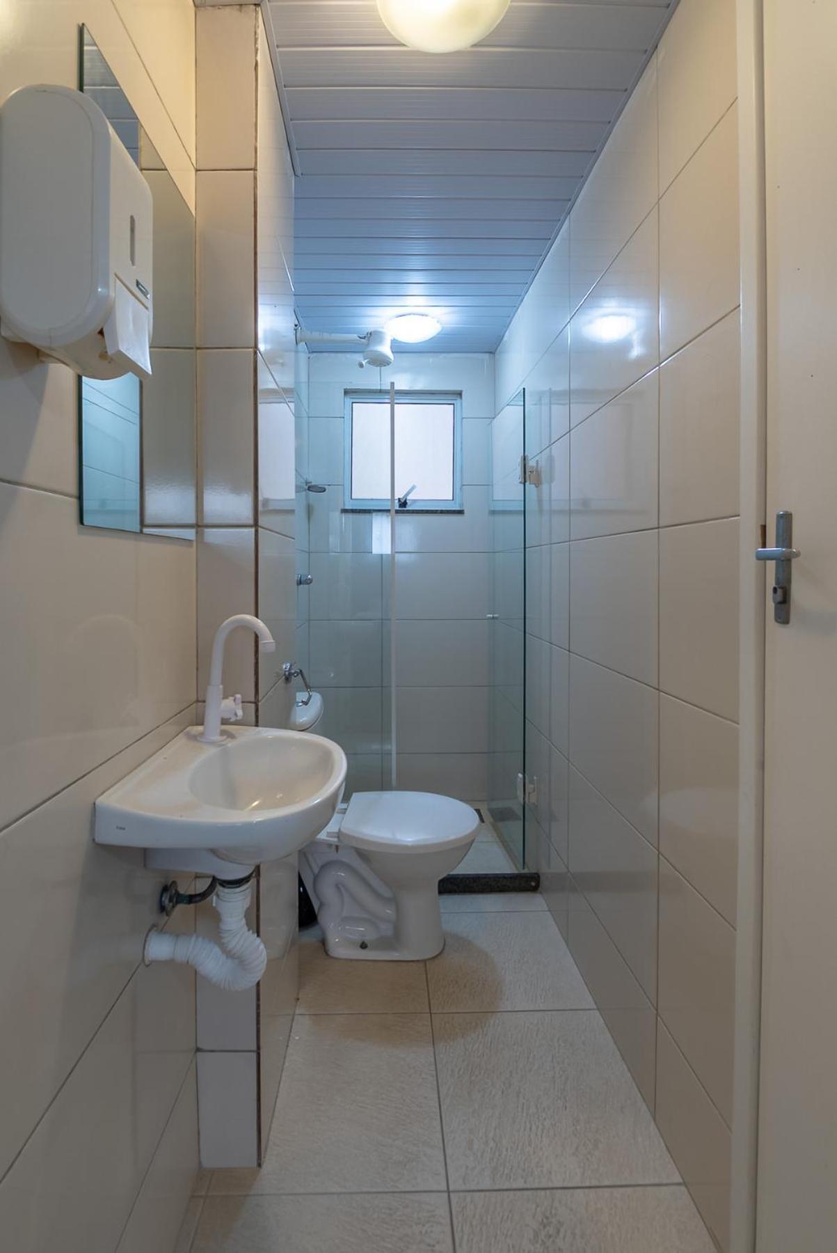Family Room Private Bathroom