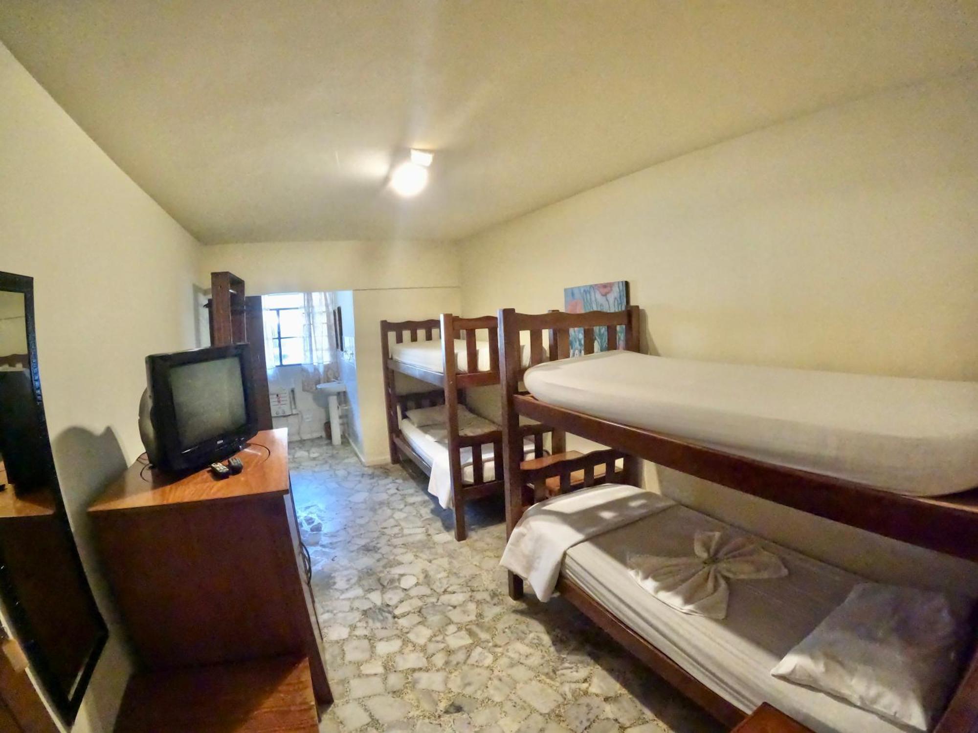 Quadruple Room Private Bathroom