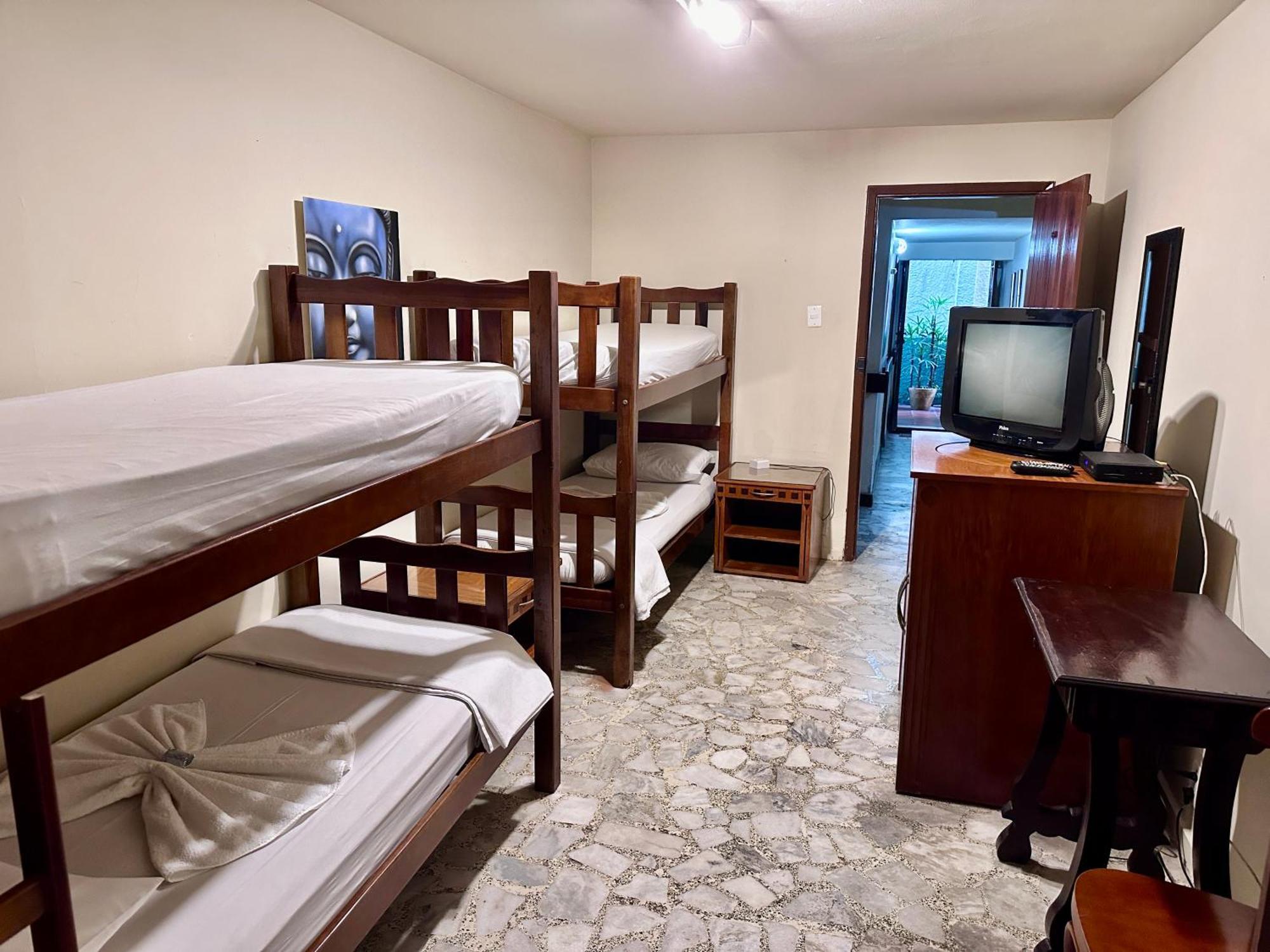 Quadruple Room Private Bathroom