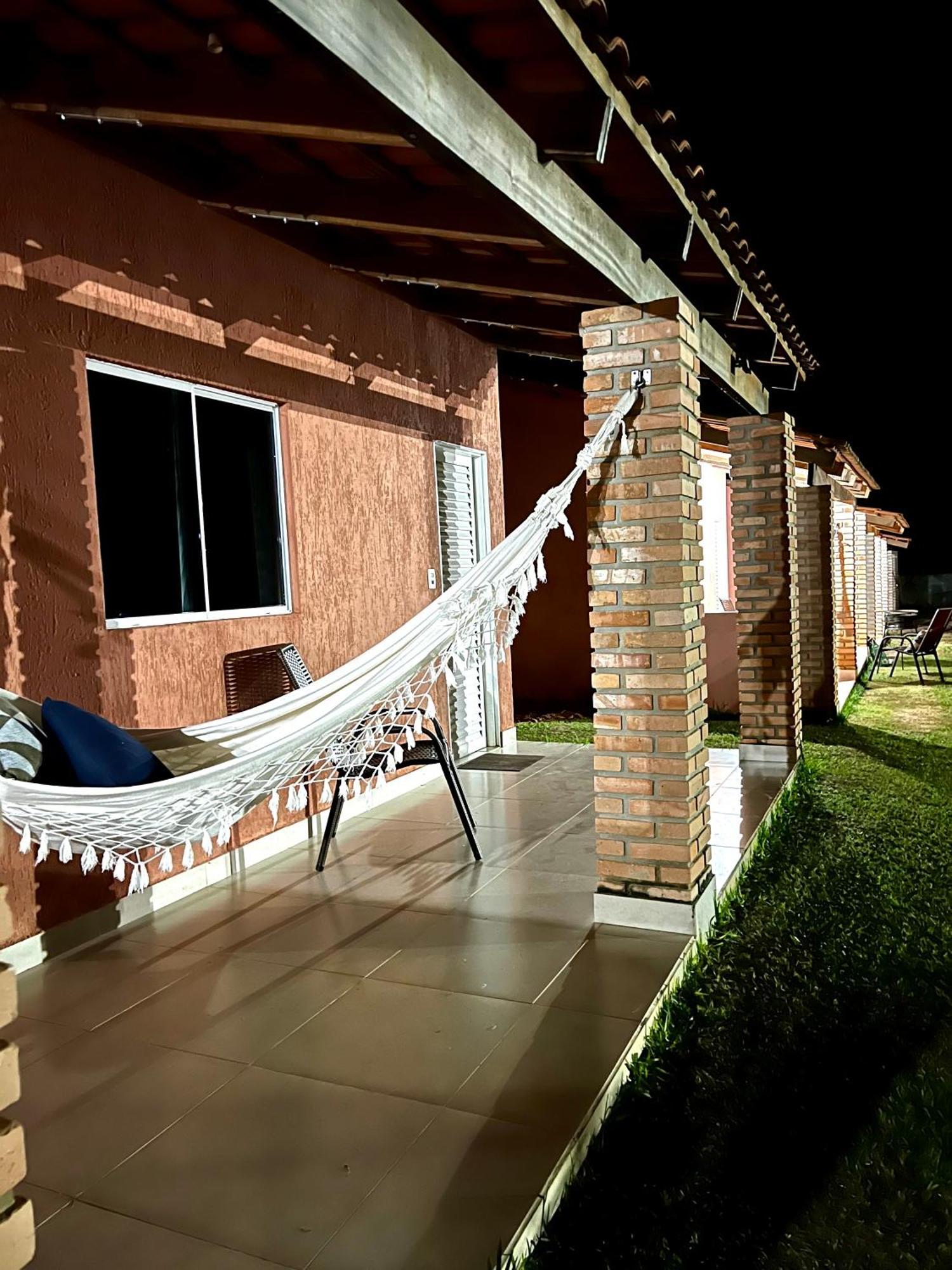 Quarto Deluxe (2 Adultos + 1 Criança)