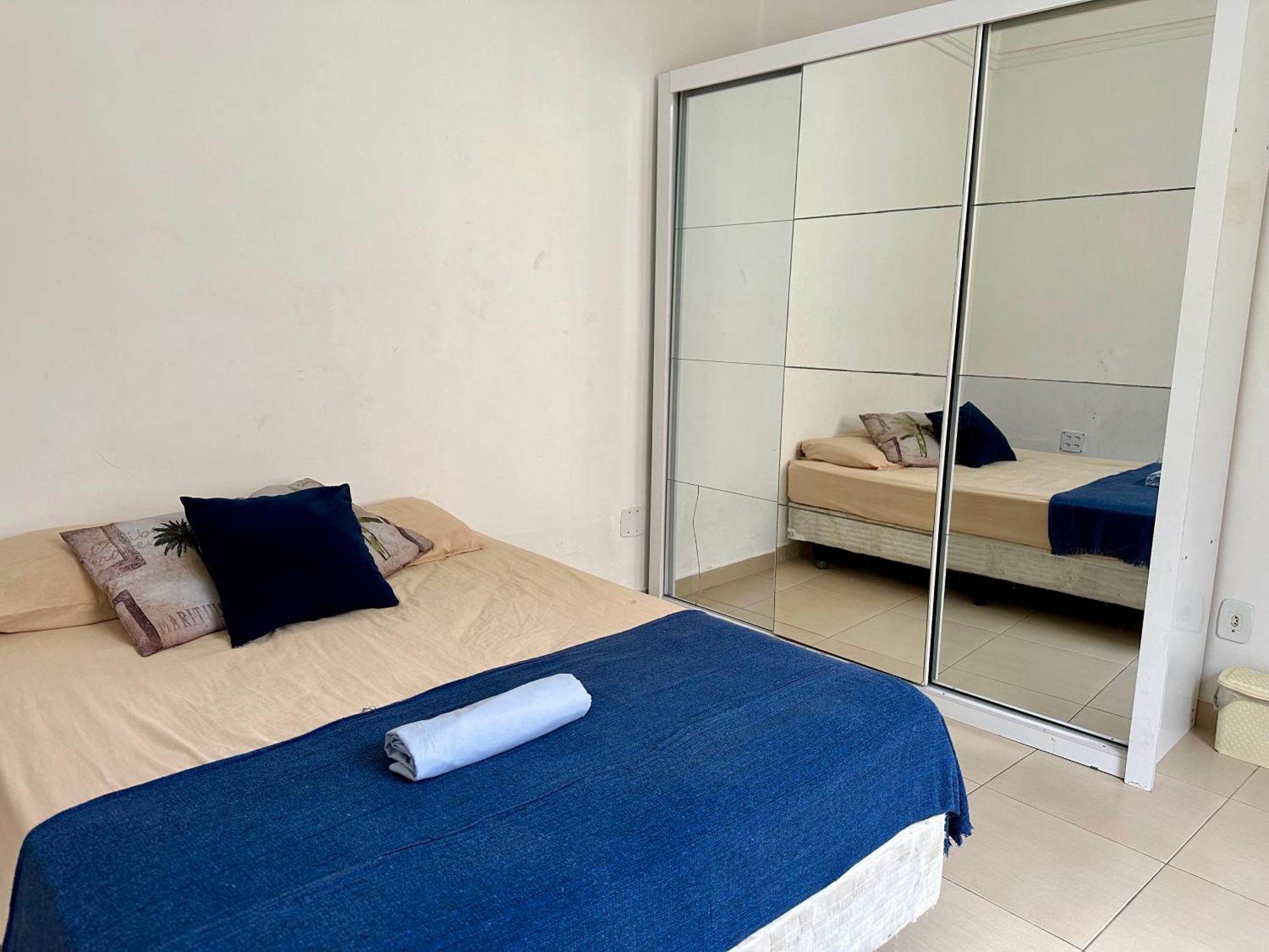 Quarto Duplo Standard com Banheiro Compartilhado