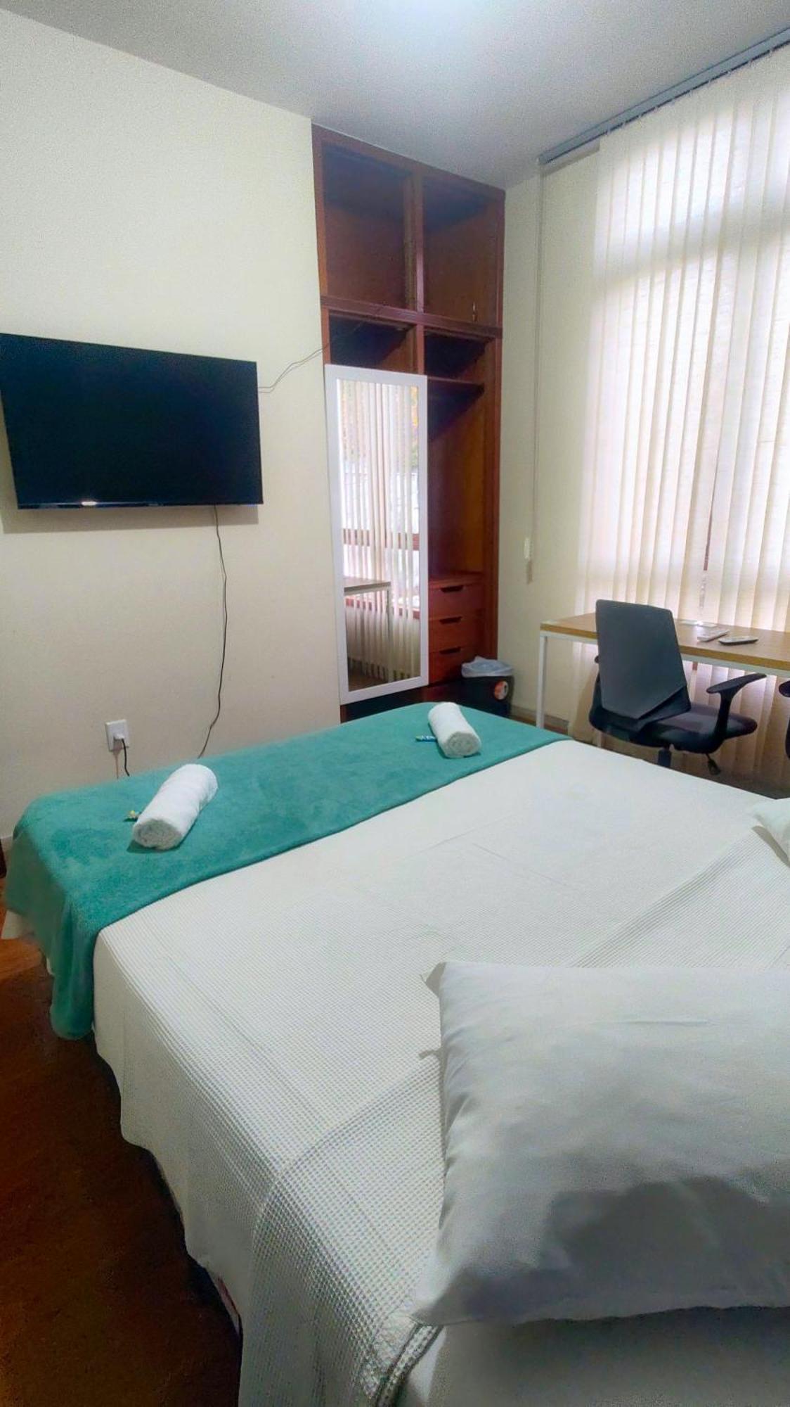 Quarto Duplo com Banheiro Compartilhado