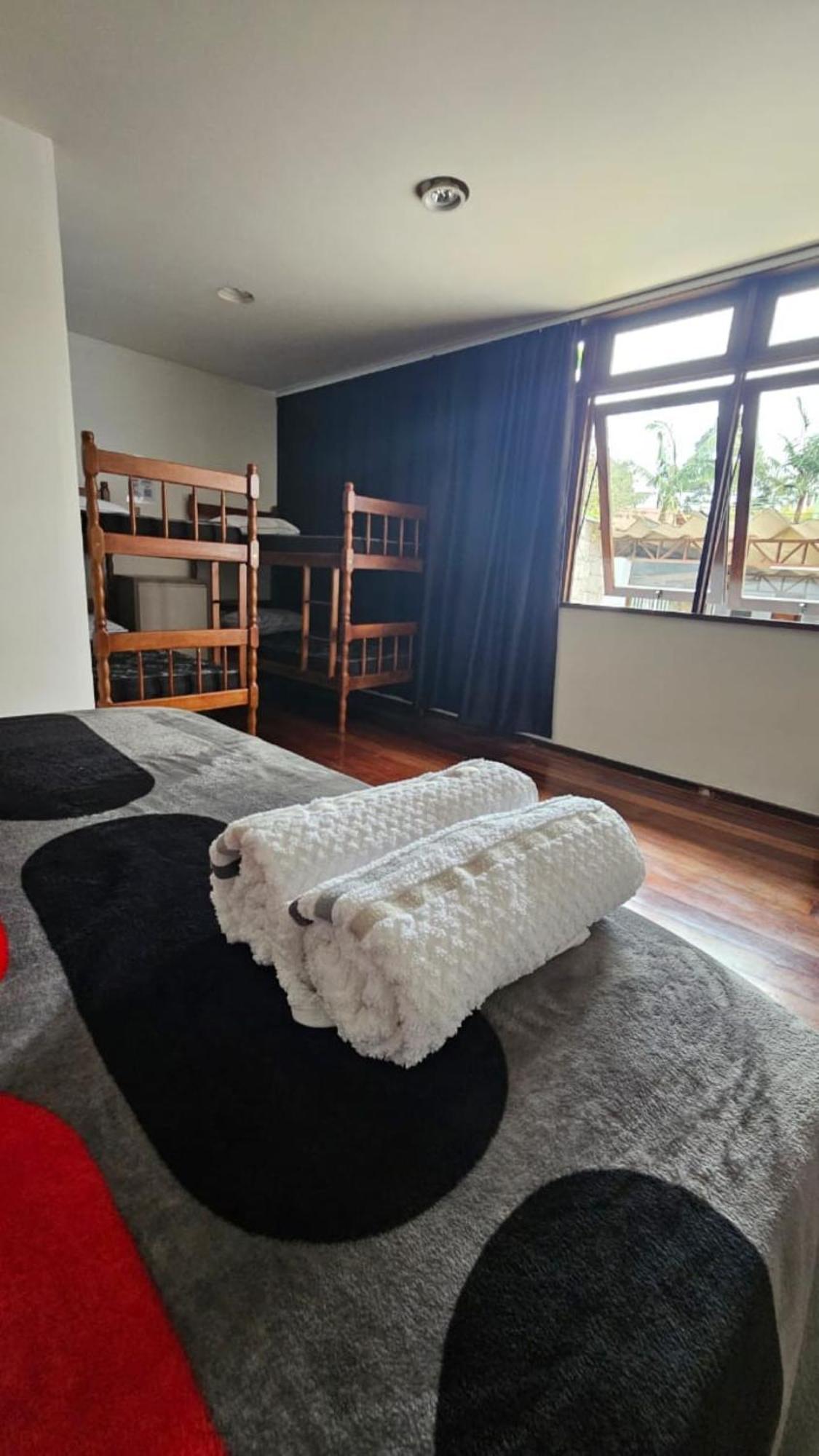 Quarto Família com Banheiro Compartilhado