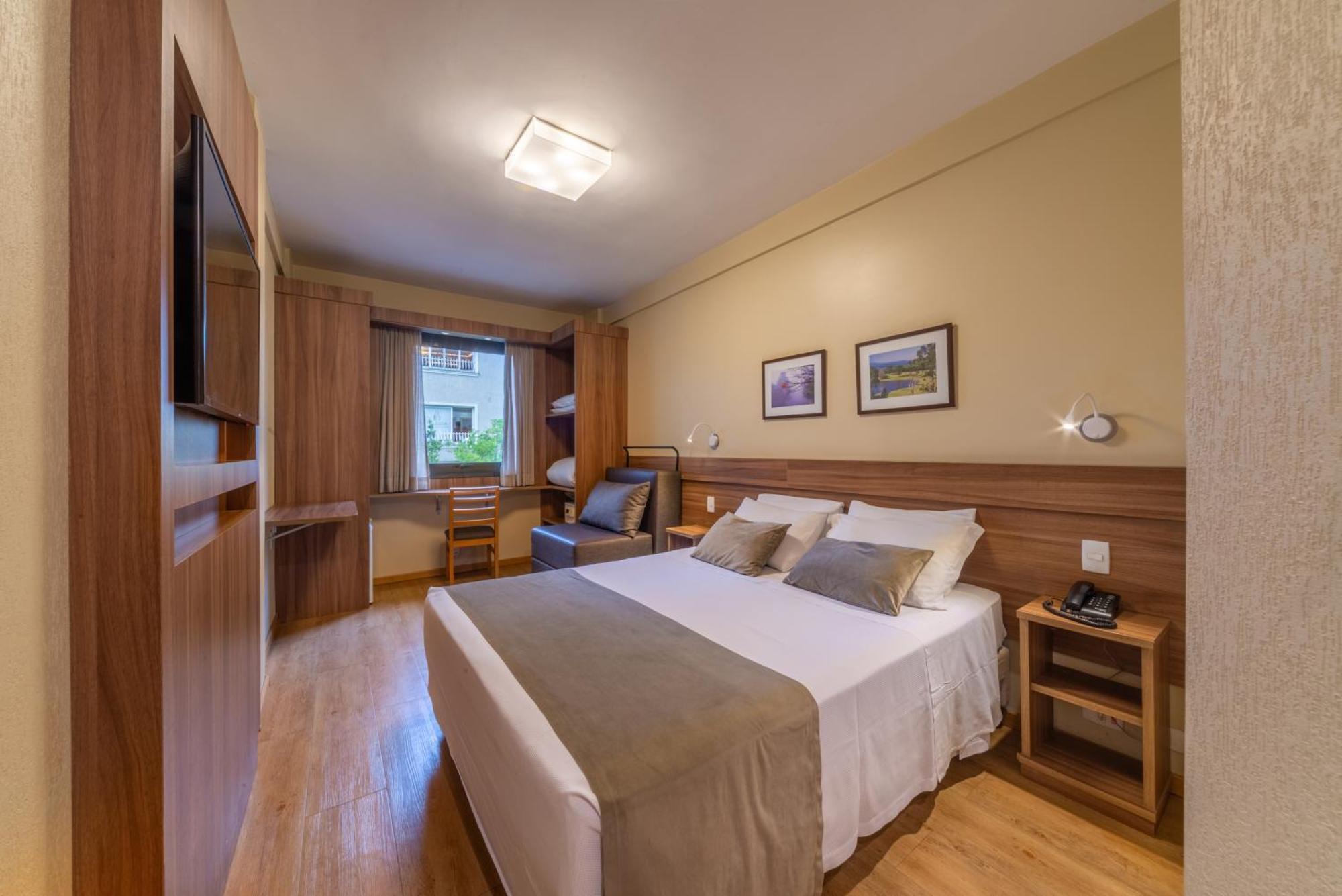 Deluxe Apartment,1742879625:JPEG