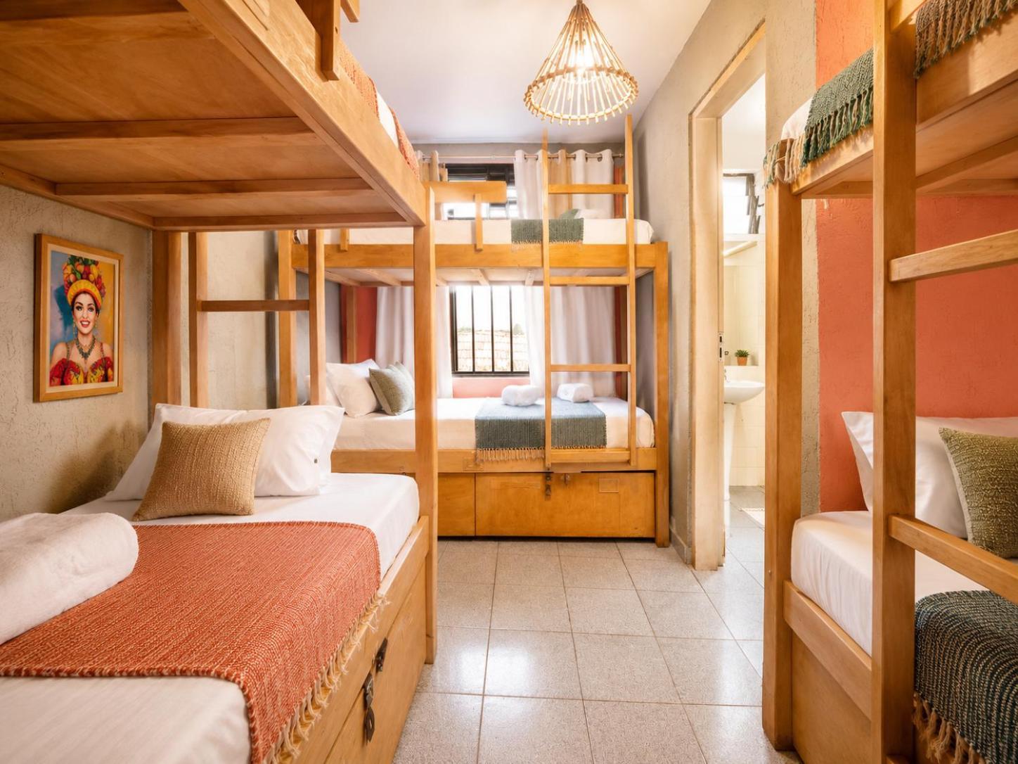 Bed 6-Bed Mixed Dormitory Room