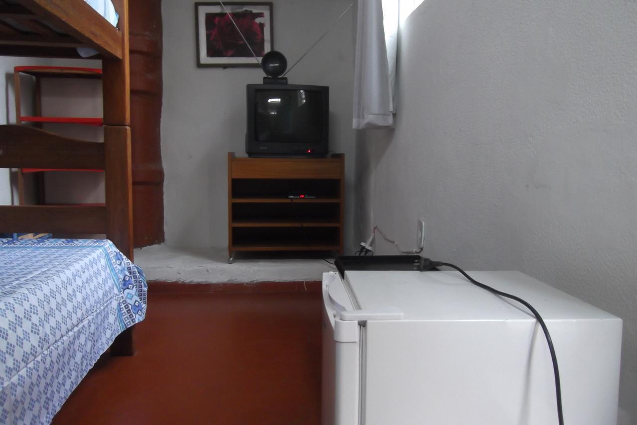 Quarto Standard com 2 Camas de Solteiro e Banheiro Compartilhado