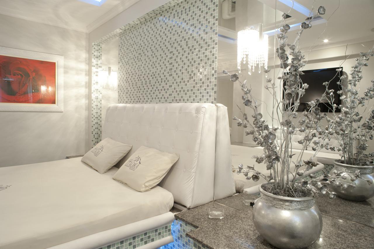Queen Room Spa Bath Sauna