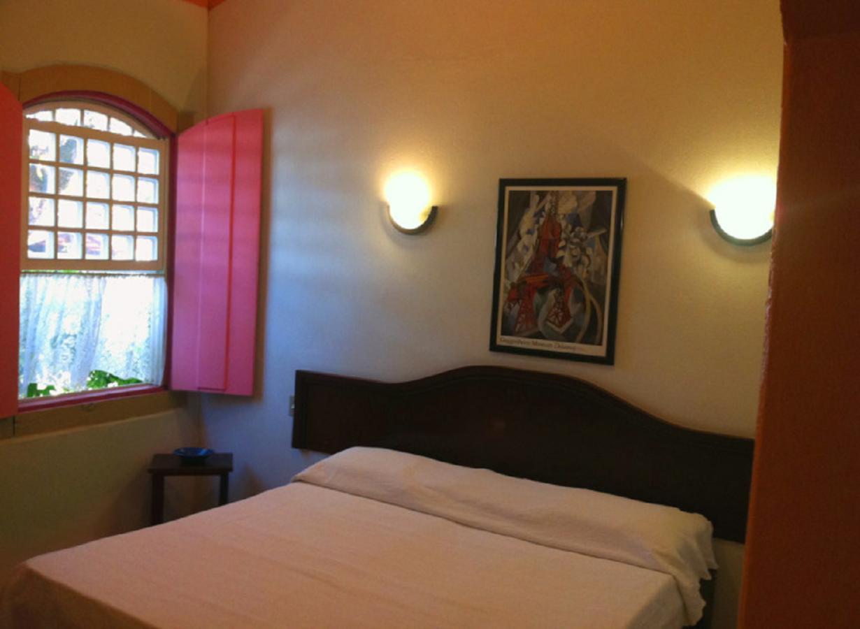 Quarto com Cama de Casal ou 2 de Solteiro