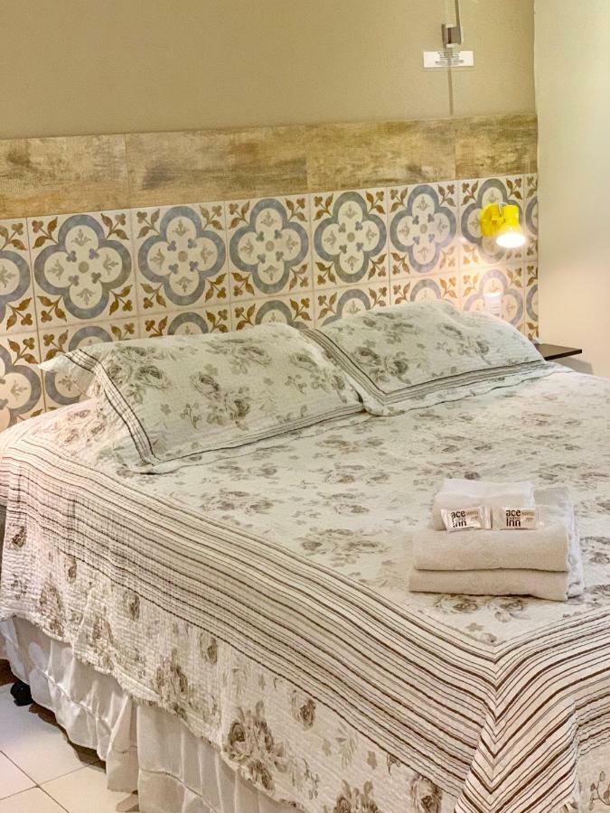 Quarto Triplo com Banheiro Privativo