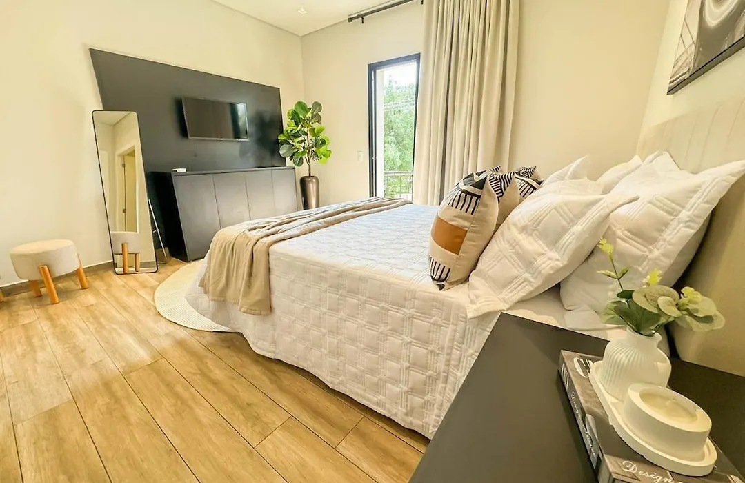 Casa De Hospedes - Suite Harmonia - Ar-Condicionado - 500M Fontana Di Trevi-1