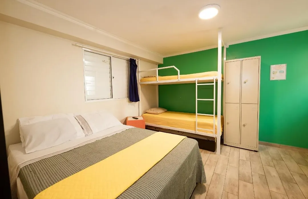 Bela Curitiba Hostel-1