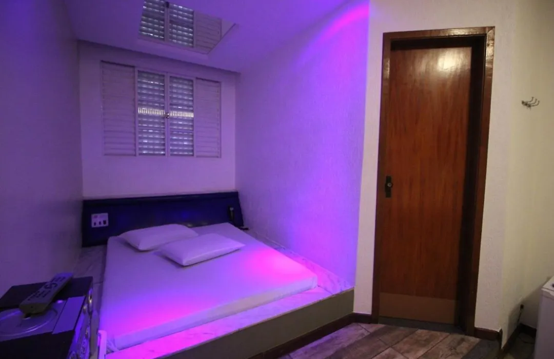Motel Strattus (Adults Only)-1