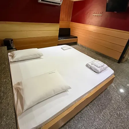 Hotel Serrano-2