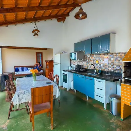 Suítes em pousada com piscina climatizada e café da manhã - Cerrado 07-3