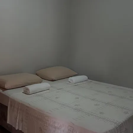 Suítes Dona Ilda-3