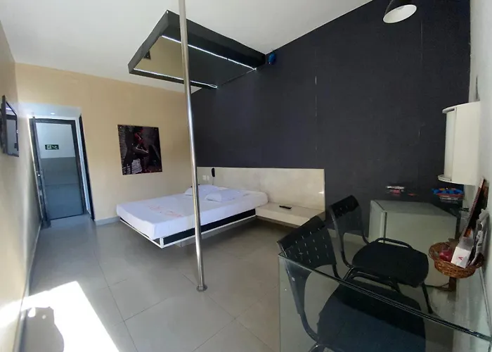 Motel Sunrise Arvoredo I Only Adults I Contagem