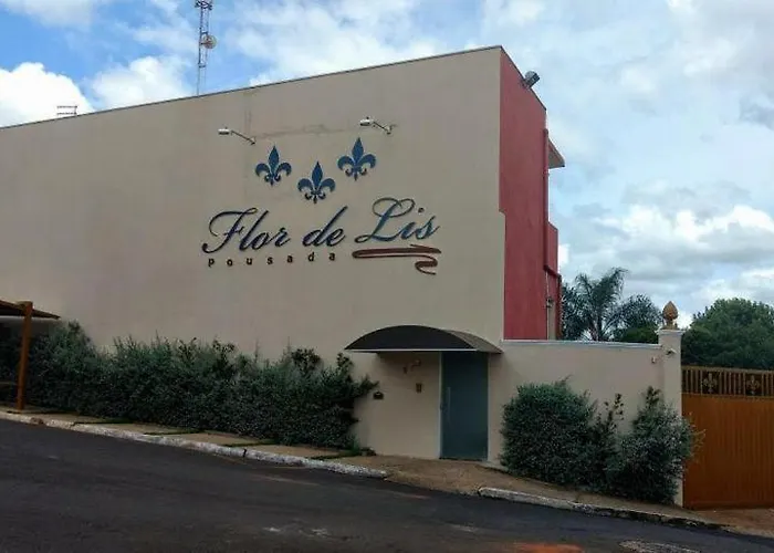 Pousada Flor De Lis Olímpia